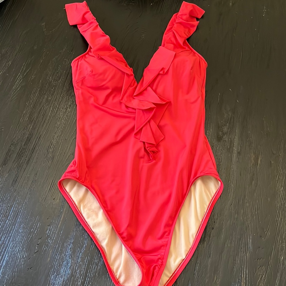 Women’s Ruffle Swimsuit